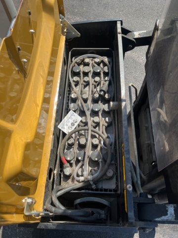 1384481-14 Truck Caterpillar NSP12N2I -2019