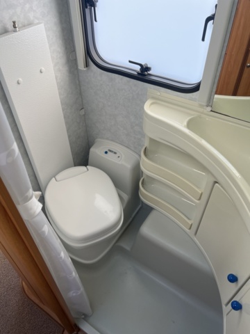 1394358-17 Caravan Adria Mobil Classica 663 UK Adria -2007