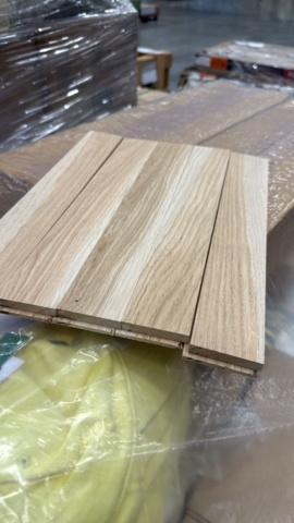 1394368-2 Solid herringbone parquet in Oak, 220 sq m.