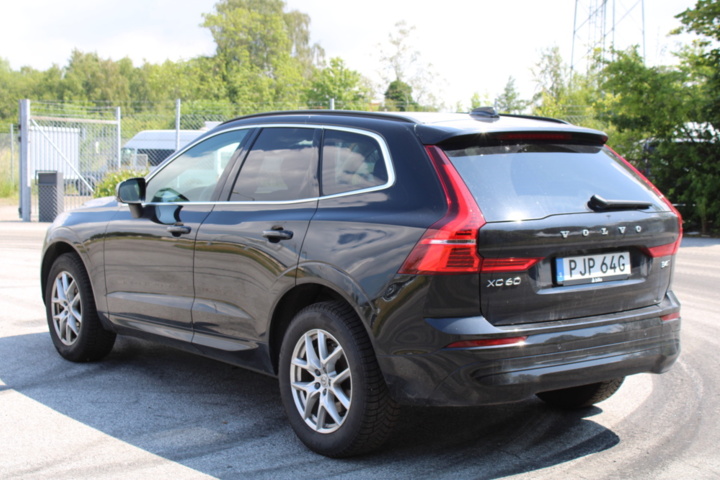1391989-3 Volvo XC60 B4 AWD Geartronic, 197hp, 2022