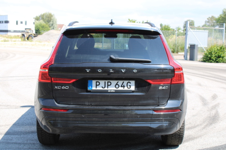 1391989-4 Volvo XC60 B4 AWD Geartronic, 197hp, 2022