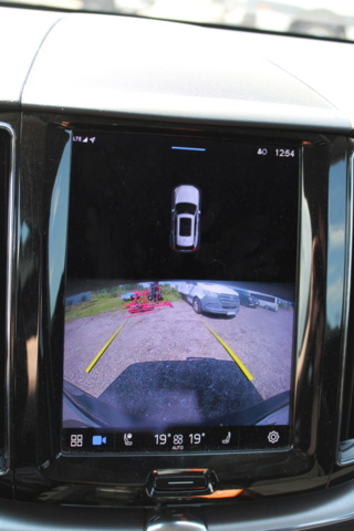 1391989-25 Volvo XC60 B4 AWD Geartronic, 197hp, 2022