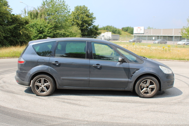 1394107-6 Ford S-Max 2.0 TDCi Manual, 130hp, 2007 (requested registration)