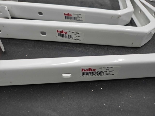 1394389-2 Wall bracket, 13 pcs, Habo & Bårebo, white metal