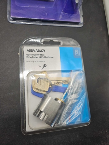 1394399-7 Door handles & cylinders – ASSA