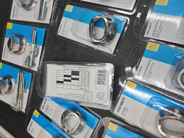 1394400-9 Cylinderringar och låsdetaljer  – Assa Abloy, blandade modeller