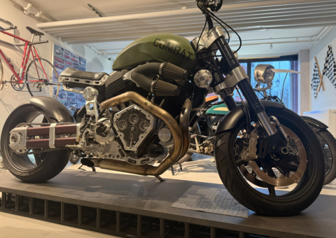 Motorcykel Confederate x132 Hellcat Combat