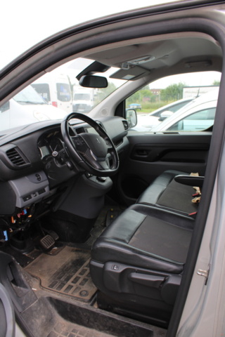 918847-10 Peugeot Expert 2.0 BlueHDi, 177hp, 2019 (Repair item)