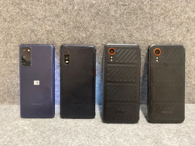 1366892-3 4st Samsung telefoner