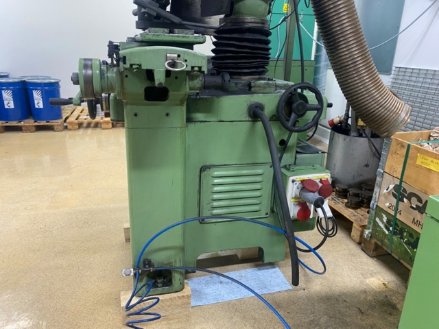 1395191-7 Verktygsslip Makino C-40B