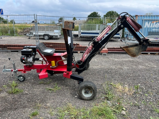 1395228-2 Minigrävare till ATV