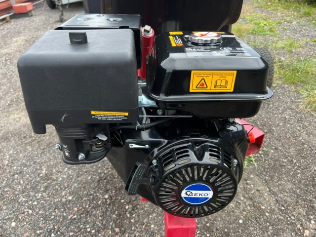 1395228-10 Minigrävare till ATV