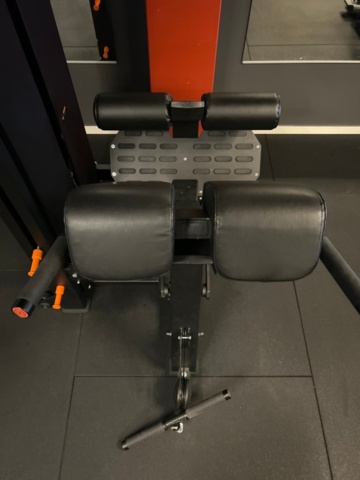 1366922-4 Stående Hip Thrust - Booty Builder