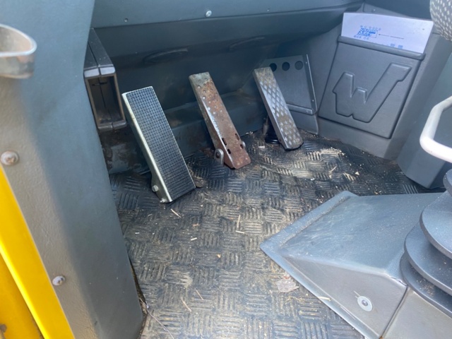 1395305-22 Loader Wille 655 V -2000