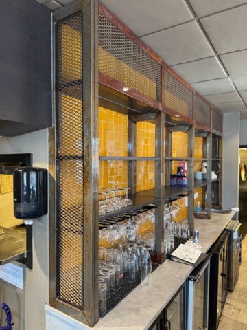 1199540-2 Sprithylla stomme i syrat/lackat stål och hylla