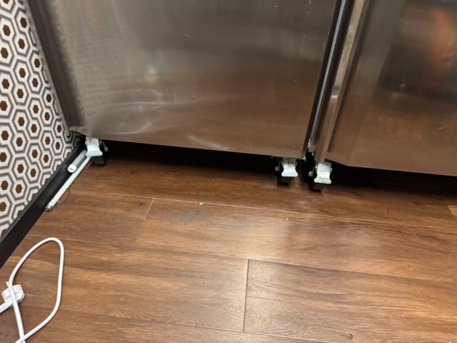 1199544-5 Refrigerator on wheels – TEFCOLD RK710-P