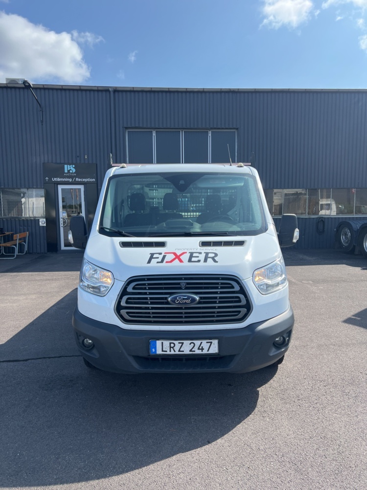 1351292-2 Skåpbil med Softwash/högtrycksenhet och högtrycksrack Ford Transit 350 Chassi Cab -2015