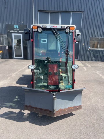 1351289-3 Redskapsbärare med hetvattentvätt och tillbehör - Timan 3400