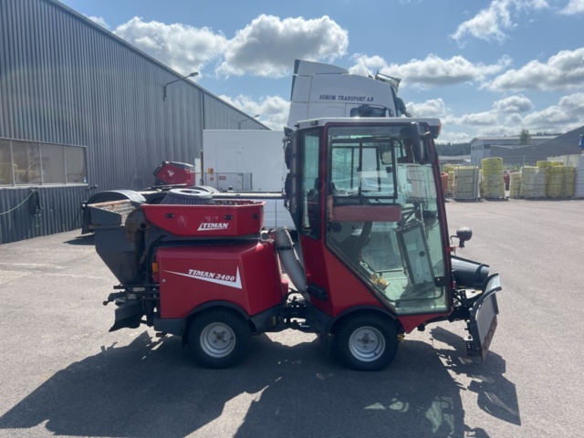 1351289-4 Redskapsbärare med hetvattentvätt och tillbehör - Timan 3400