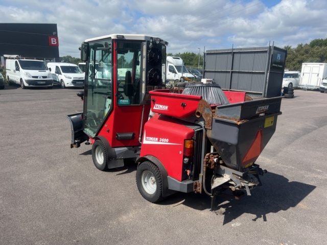 1351289-8 Redskapsbärare med hetvattentvätt och tillbehör - Timan 3400