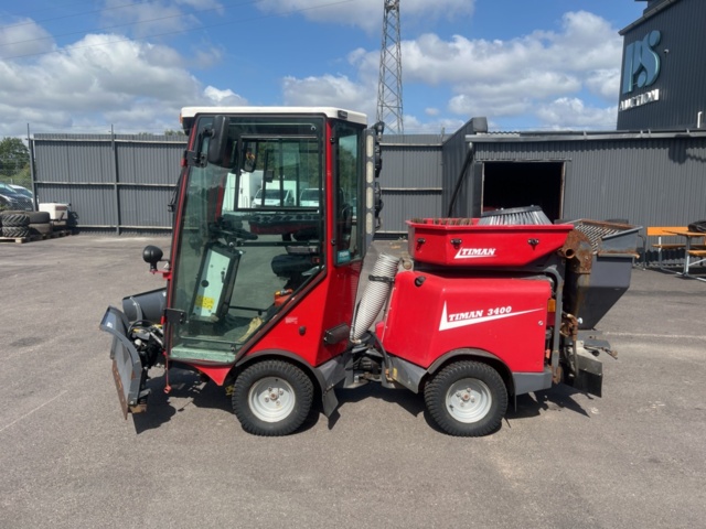 1351289-9 Redskapsbärare med hetvattentvätt och tillbehör - Timan 3400