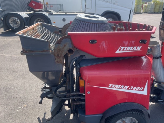 1351289-13 Redskapsbärare med hetvattentvätt och tillbehör - Timan 3400