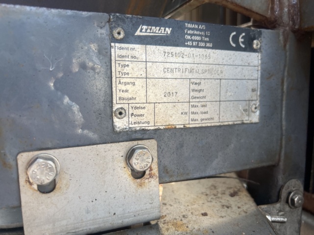 1351289-15 Redskapsbärare med hetvattentvätt och tillbehör - Timan 3400