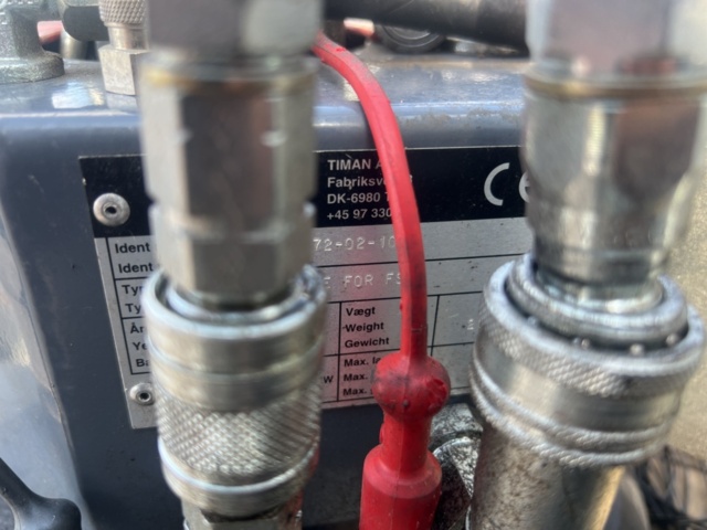 1351289-21 Redskapsbärare med hetvattentvätt och tillbehör - Timan 3400