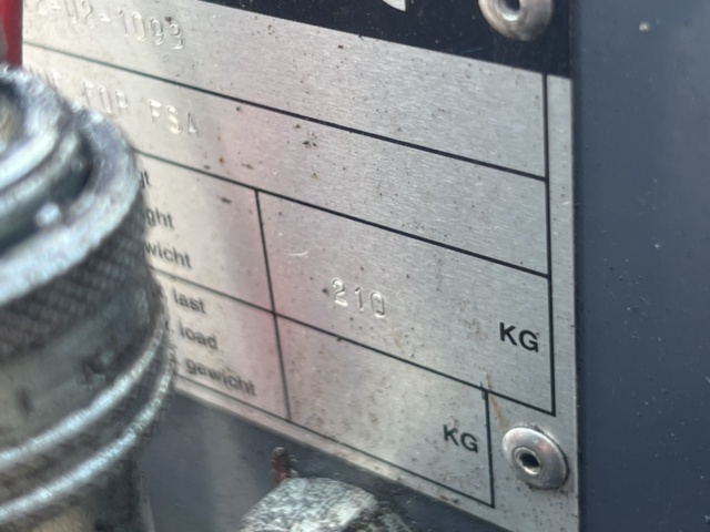 1351289-23 Redskapsbärare med hetvattentvätt och tillbehör - Timan 3400