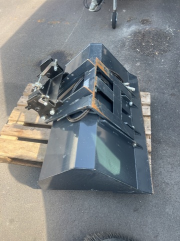 1351289-25 Redskapsbärare med hetvattentvätt och tillbehör - Timan 3400