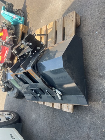 1351289-26 Redskapsbärare med hetvattentvätt och tillbehör - Timan 3400