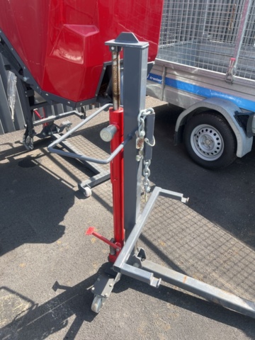 1351289-29 Redskapsbärare med hetvattentvätt och tillbehör - Timan 3400