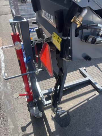 1351289-36 Redskapsbärare med hetvattentvätt och tillbehör - Timan 3400