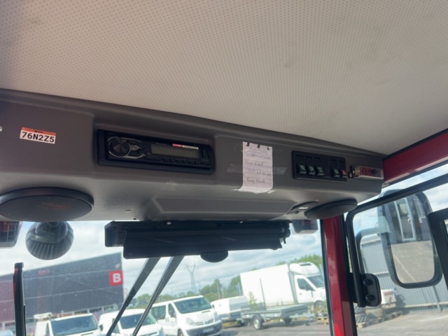 1351289-40 Redskapsbärare med hetvattentvätt och tillbehör - Timan 3400