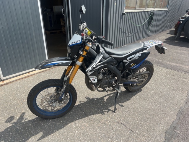 1351299-1 Moped Rieju MRT 50 SM 0.05 Manuell, 3hk -2017 (Reparationsobjekt)