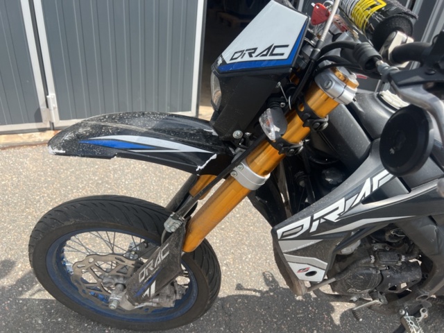 1351299-9 Moped Rieju MRT 50 SM 0.05 Manuell, 3hk -2017 (Reparationsobjekt)