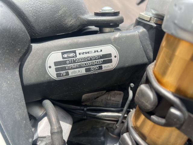 1351299-13 Moped Rieju MRT 50 SM 0.05 Manuell, 3hk -2017 (Reparationsobjekt)