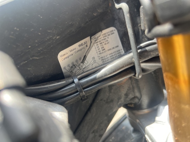 1351299-14 Moped Rieju MRT 50 SM 0.05 Manuell, 3hk -2017 (Reparationsobjekt)