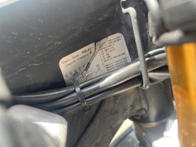 1351299-15 Moped Rieju MRT 50 SM 0.05 Manuell, 3hk -2017 (Reparationsobjekt)