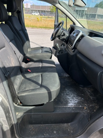 918851-16 Renault Trafic Kombi 2.7t 1.6 dCi Manuell, 125hk, 2016 (LGO456)