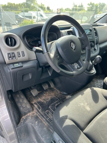 918851-17 Renault Trafic Kombi 2.7t 1.6 dCi Manuell, 125hk, 2016 (LGO456)