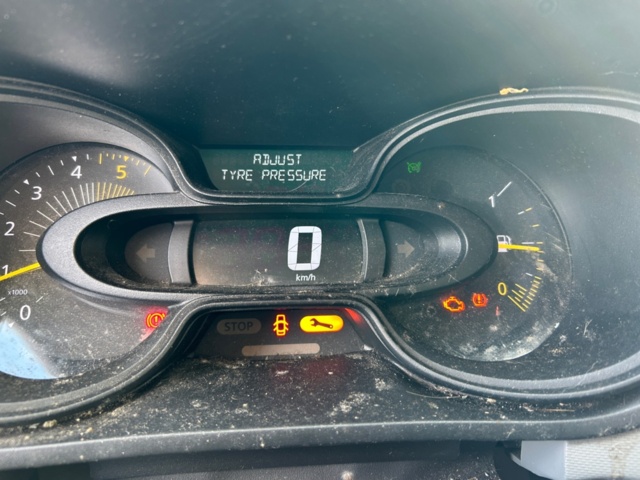 918851-21 Renault Trafic Kombi 2.7t 1.6 dCi Manuell, 125hk, 2016 (LGO456)