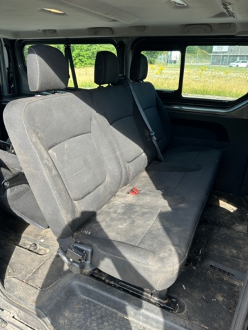 918851-24 Renault Trafic Kombi 2.7t 1.6 dCi Manuell, 125hk, 2016 (LGO456)