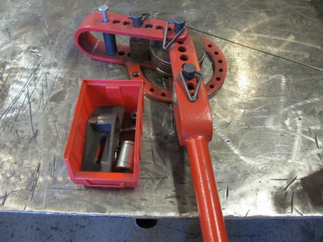 1303008-3 Bockmaskin med ställning