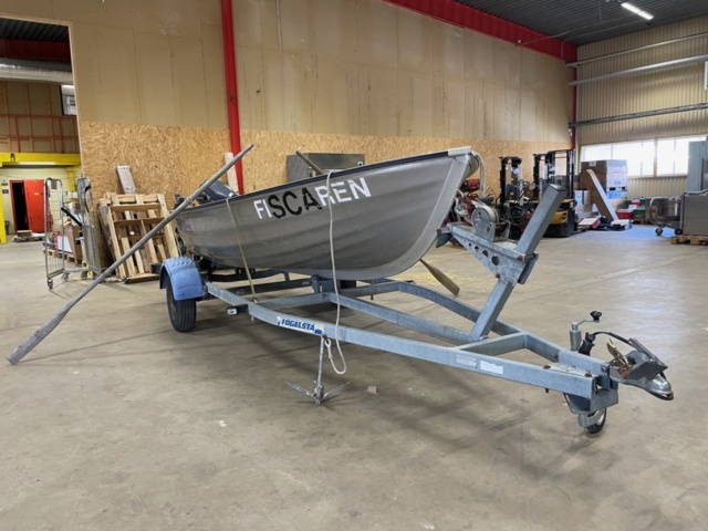 1396181-2 Motorbåt i aluminium med trailer - Linder 440 Fishing