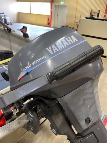 1396181-10 Motorbåt i aluminium med trailer - Linder 440 Fishing