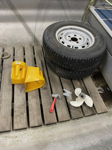 1396181-19 Motorbåt i aluminium med trailer - Linder 440 Fishing