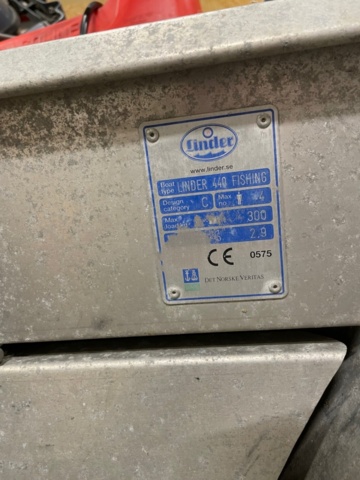 1396181-12 Motorbåt i aluminium med trailer - Linder 440 Fishing