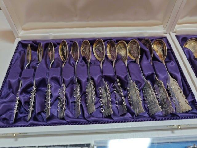 1130241-2 Stort parti silverskedar 48 delar