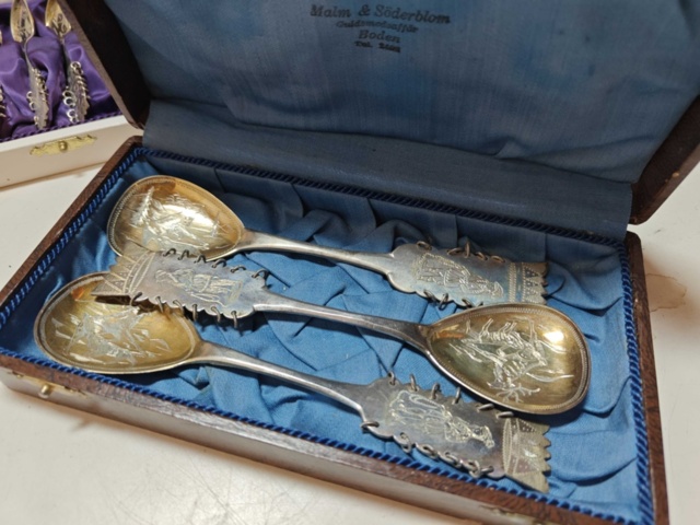 1130241-10 Stort parti silverskedar 48 delar